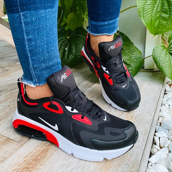 Nike Shoes - 🖤❤️Nike air Max 200🖤❤️New in a box